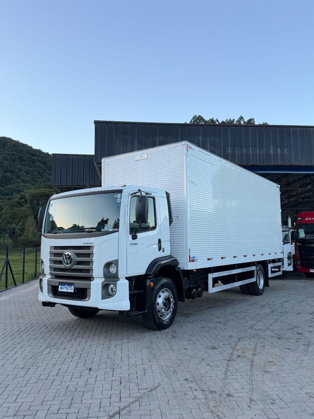 Vw 17-190 - BauGtruck com plataforma HBZ