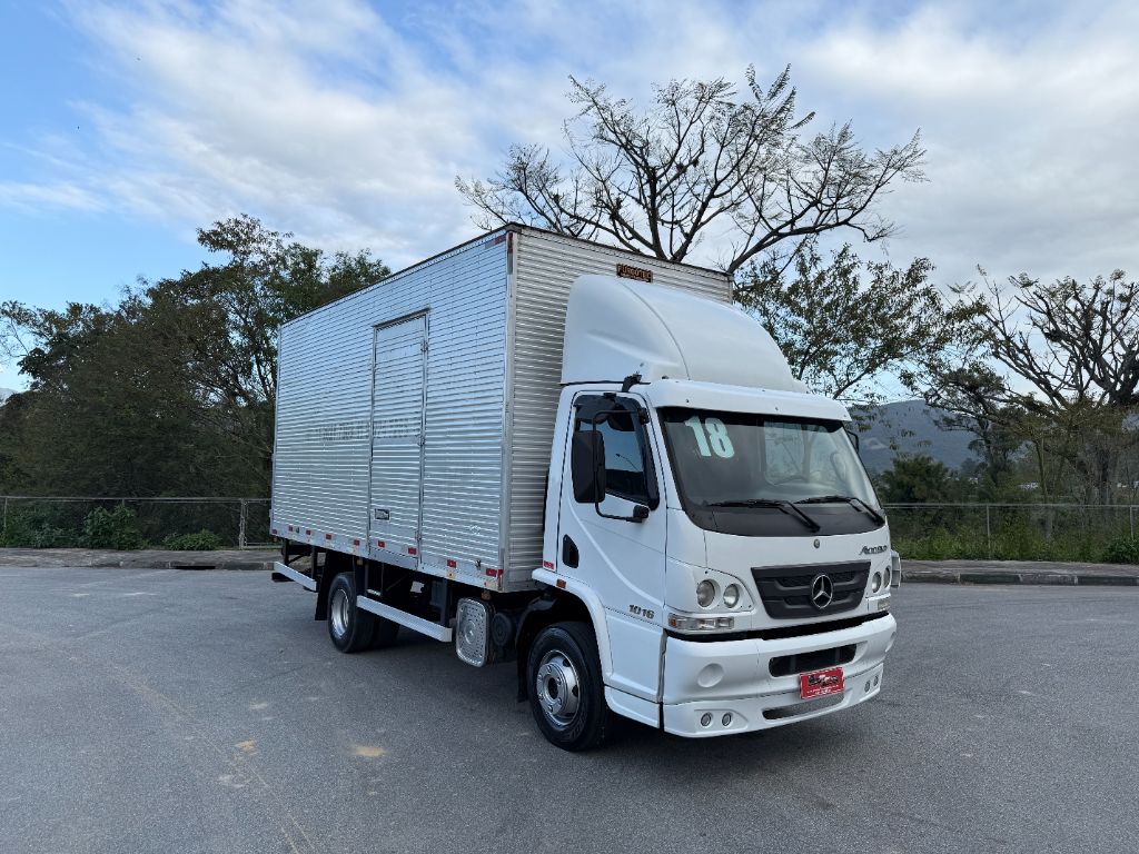 Accelo 1016 Bau