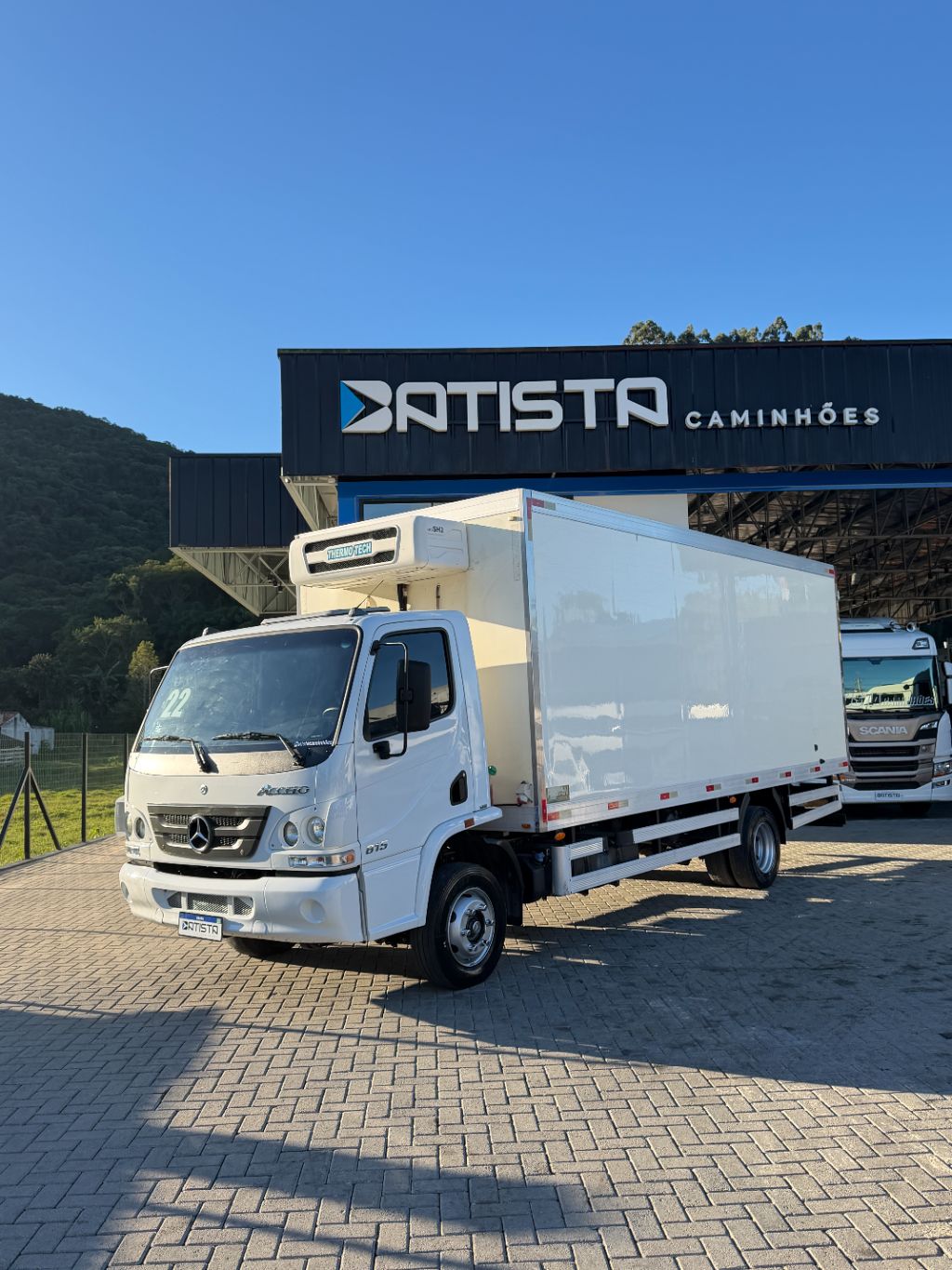 Accelo 815 Bau Refrigerado PAVAN 6m