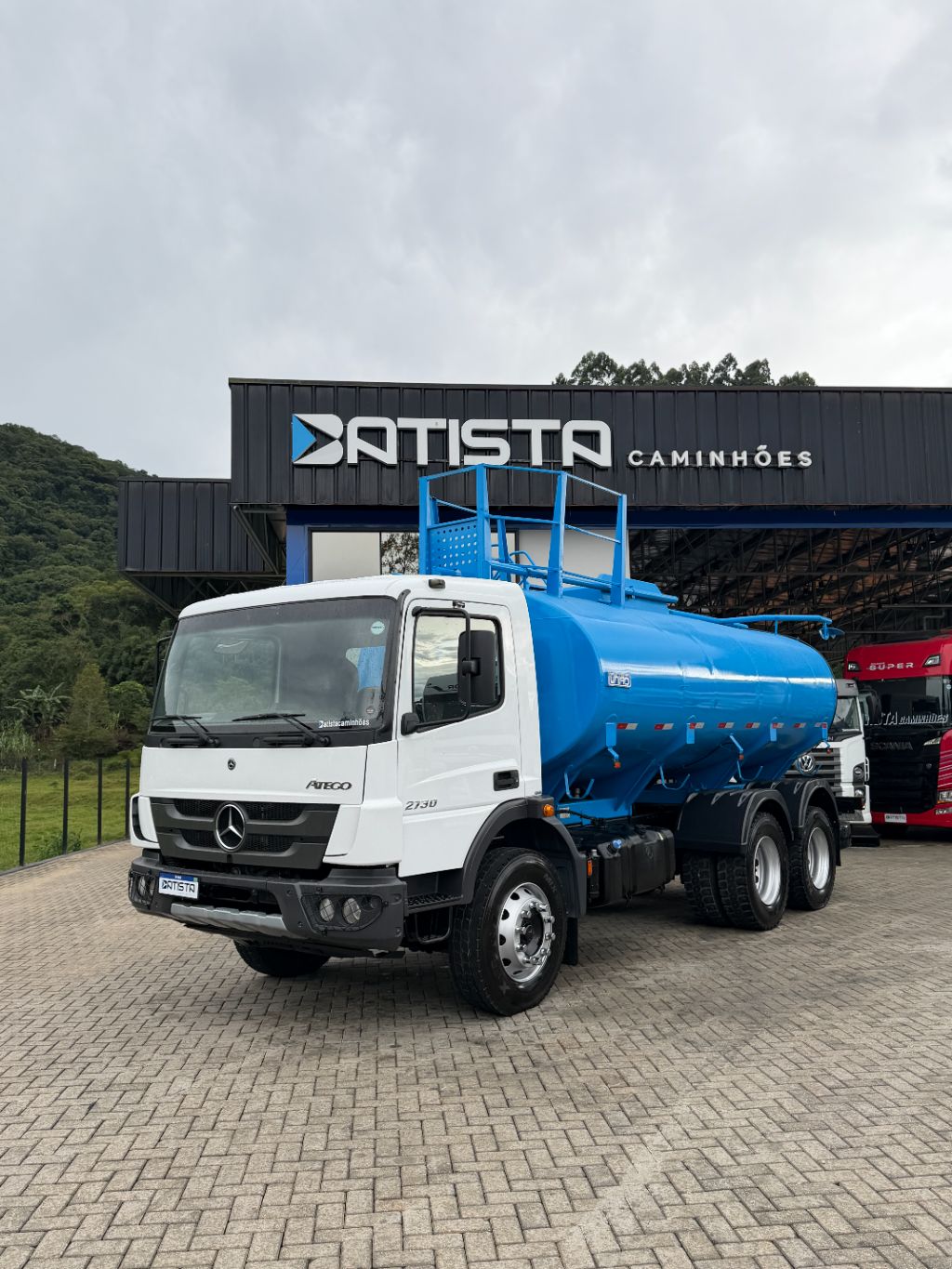 Atego 2730 6x4 - Tanque Pipa/Irrigador de 15.000 Litros - apenas 22mil km