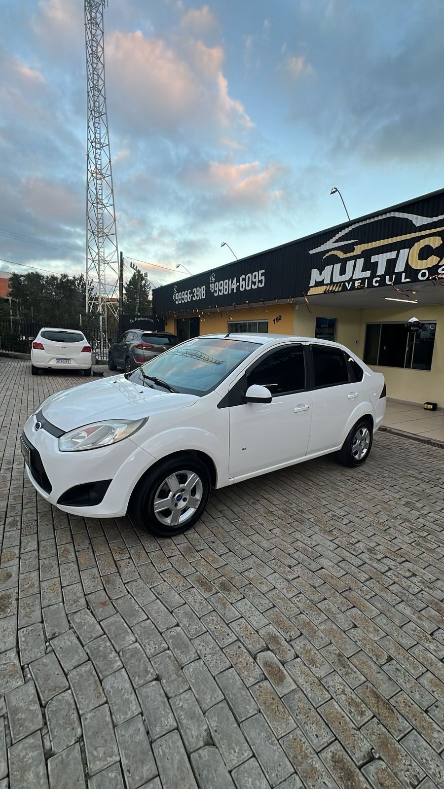 Fiesta Sedan SE 1.6 8V Flex 4p