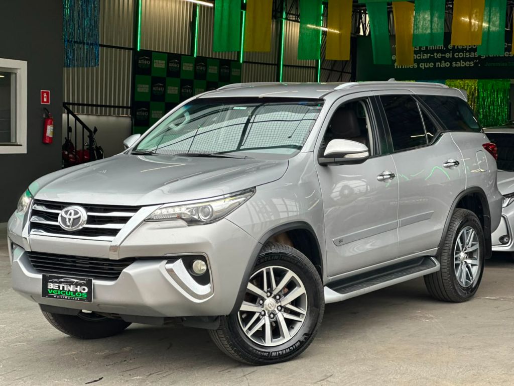 Hilux SW4 SRX 4x4 2.8 TDI 16V Dies. Aut.