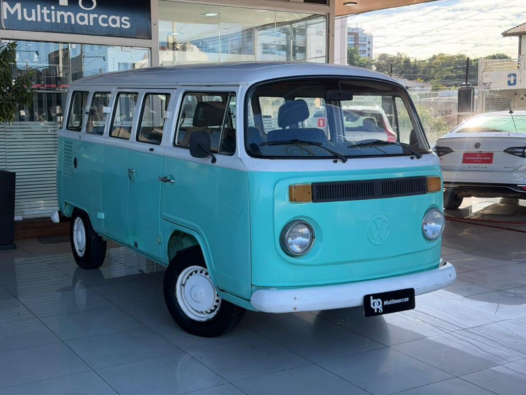 KOMBI
