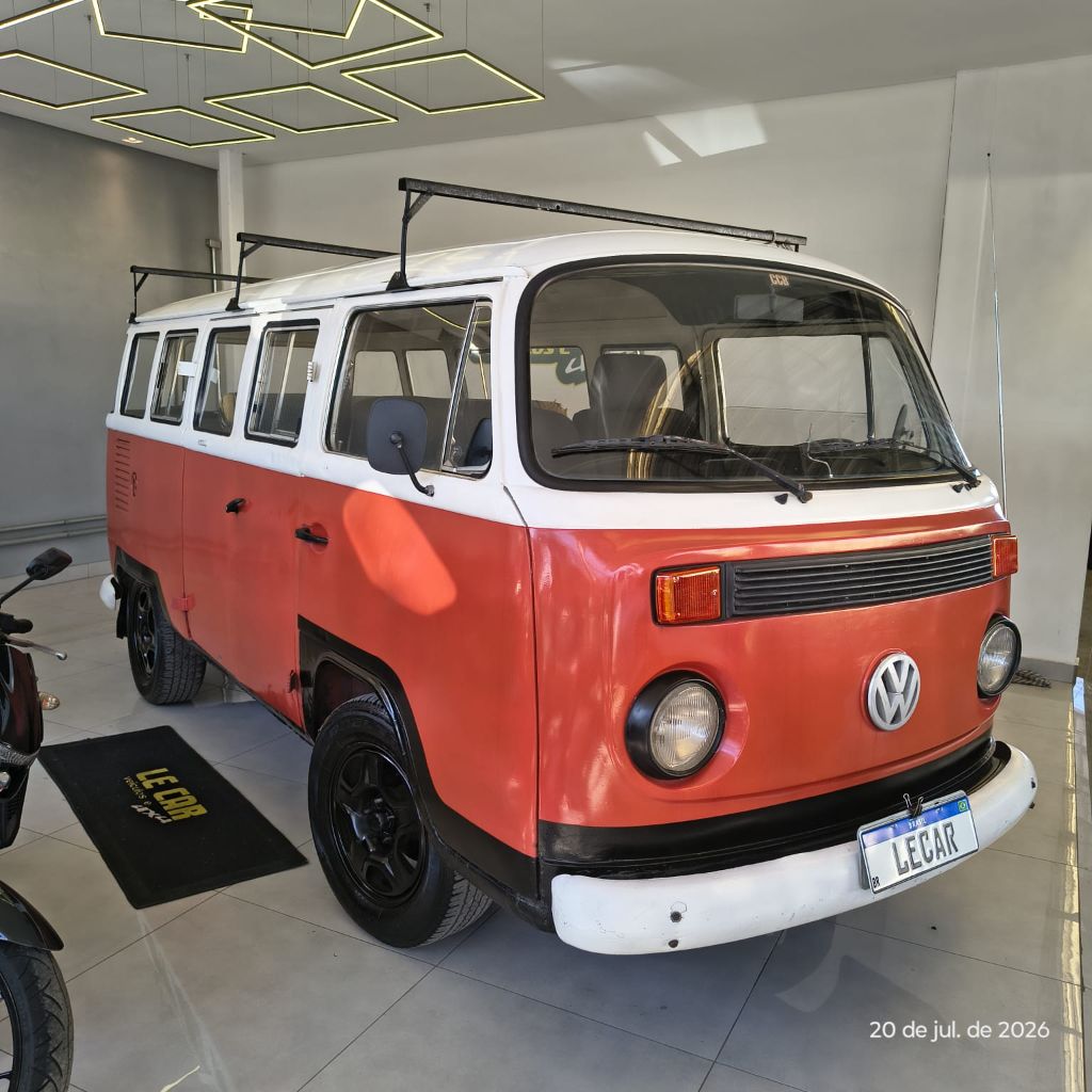 KOMBI