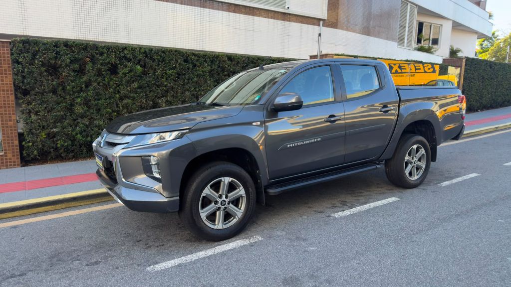 L200 Triton Sport GLS 2.4 CD Diesel Aut.
