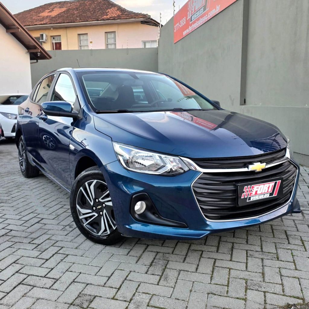 ONIX SEDAN Plus LT 1.0 12V Flex 4p Mec.