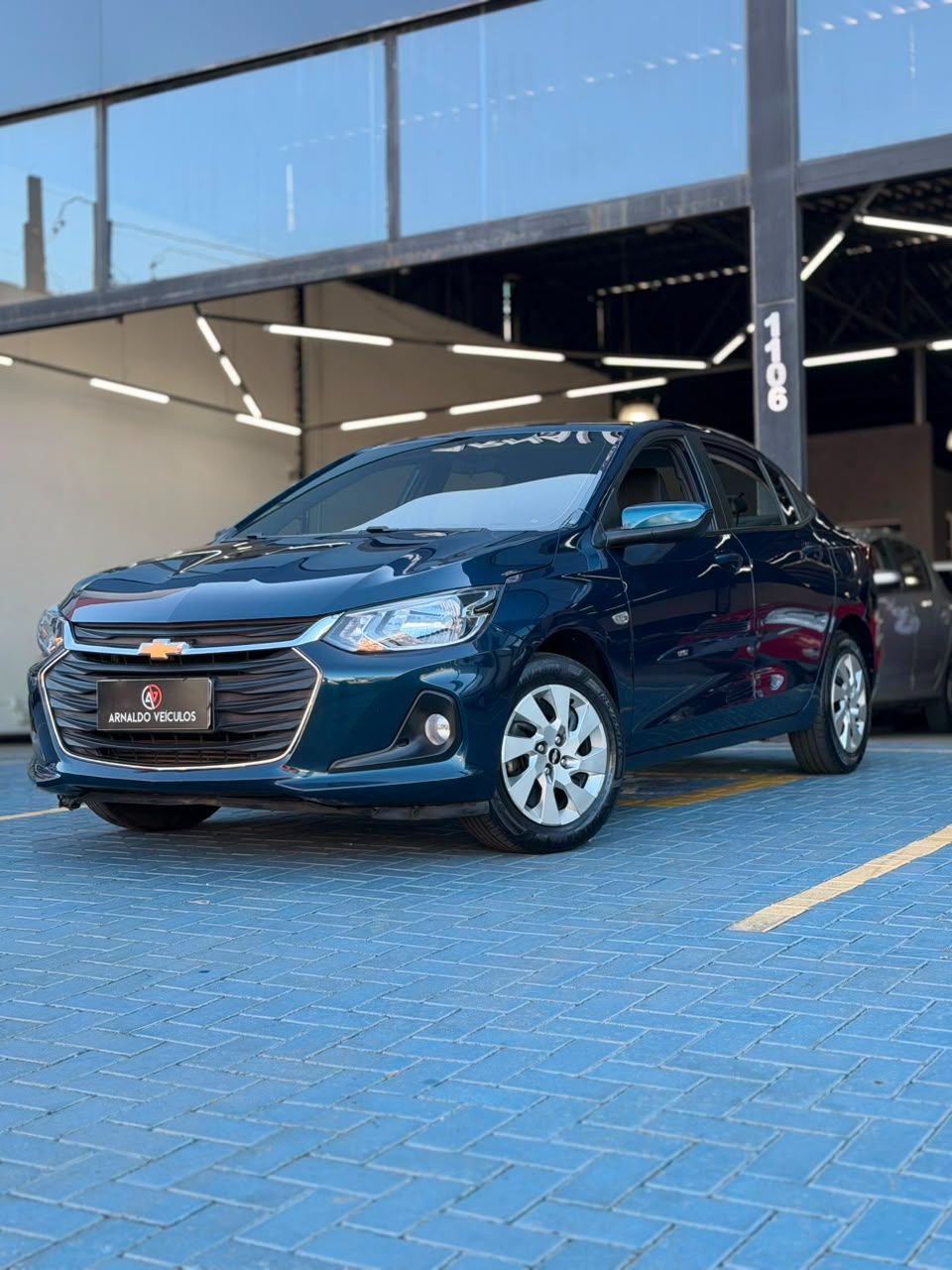 ONIX SEDAN Plus LT 1.0 12V TB Flex Mec.