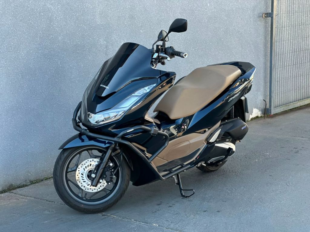 PCX 160 DLX