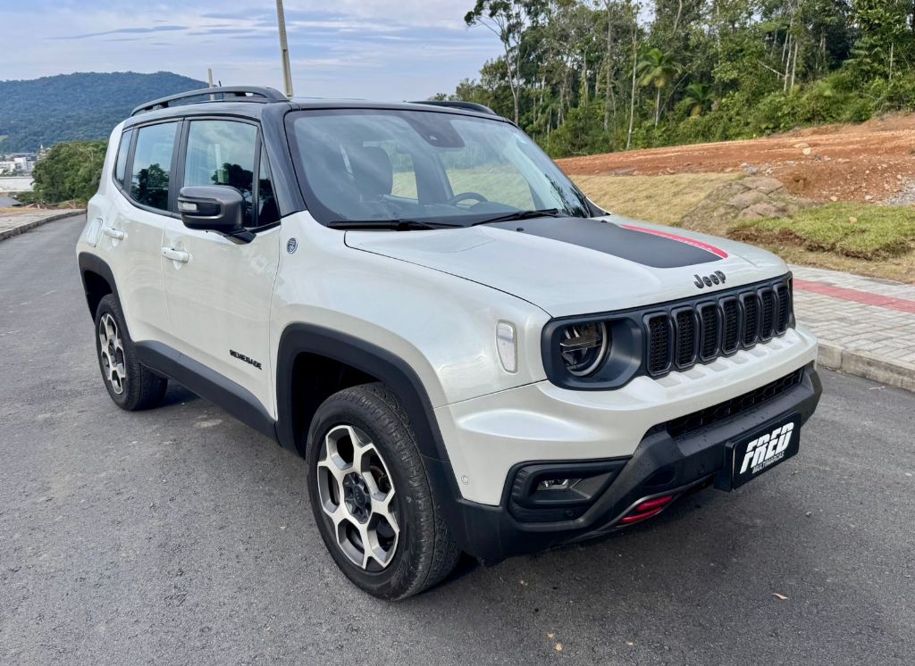 Renegade Trailhawk T270 1.3 TB Flex Aut.