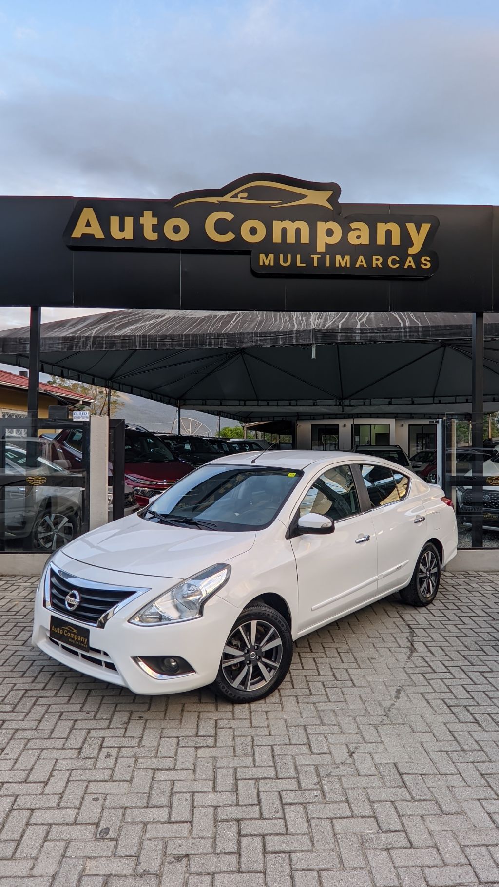 VERSA UNIQUE 1.6 16V FlexStart 4p Aut.