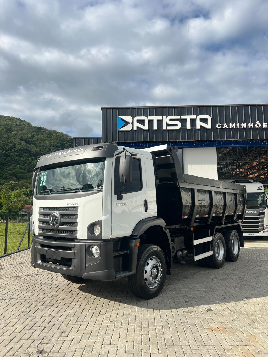 Vw 26-280 6x4 2022 - Cacamba de 12m3 - apenas 30mil KM