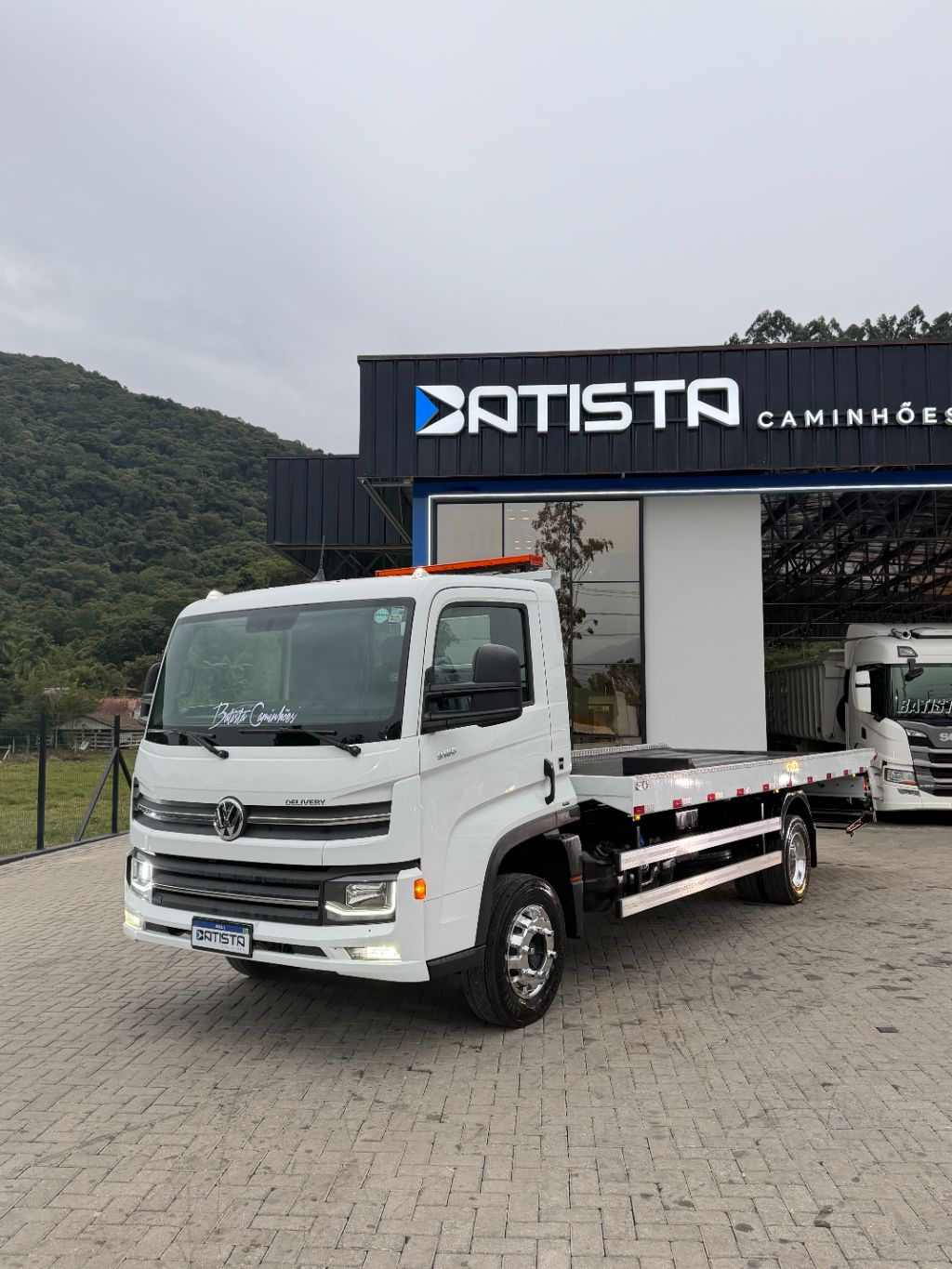 Vw9-180 Delivery - Plataforma PEIXOTO de 6m