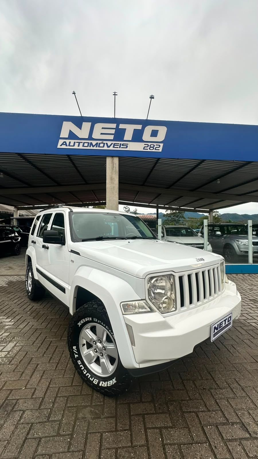 Cherokee Sport 3.7 4x4 V6 12V Aut.