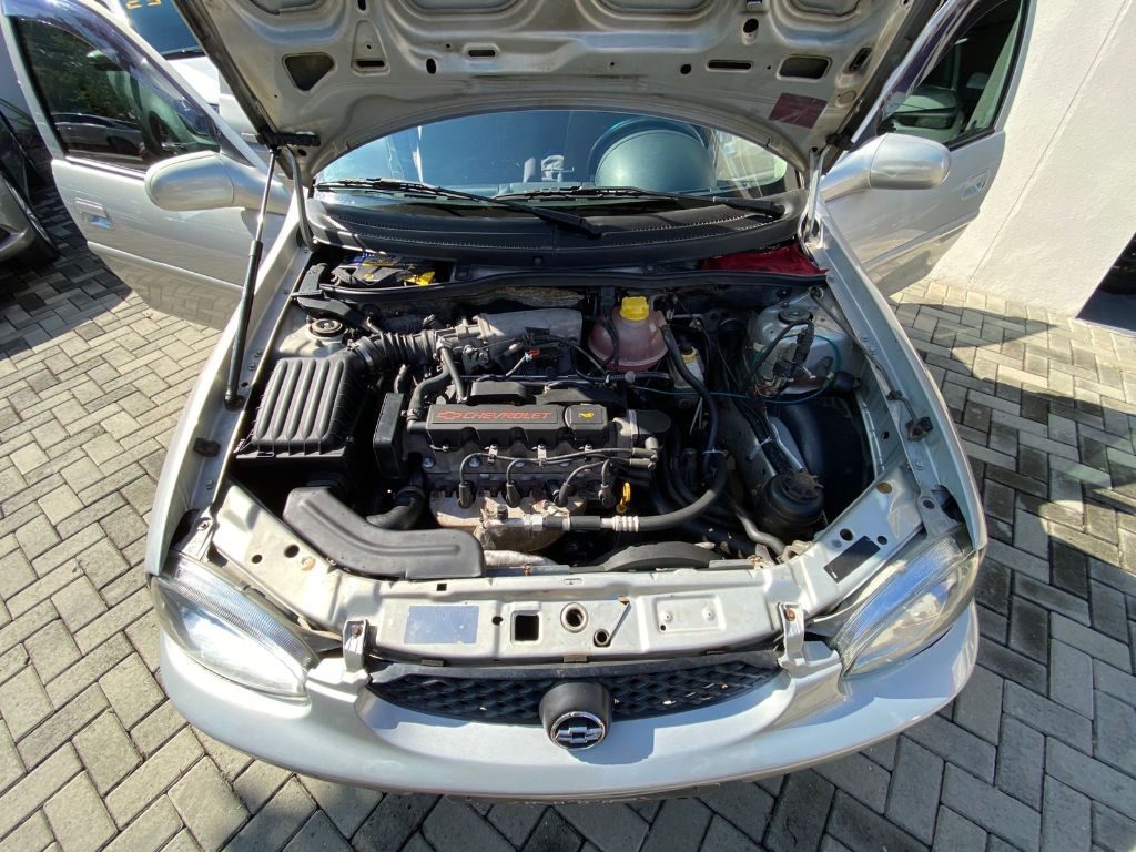 Corsa Super 1.6 MPFI 8v 5p