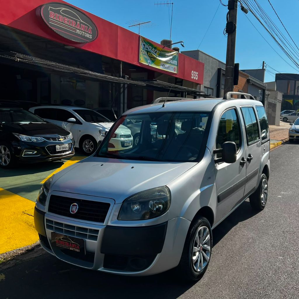 Doblo ESSENCE 1.8 Flex 16V 5p 7 lugares