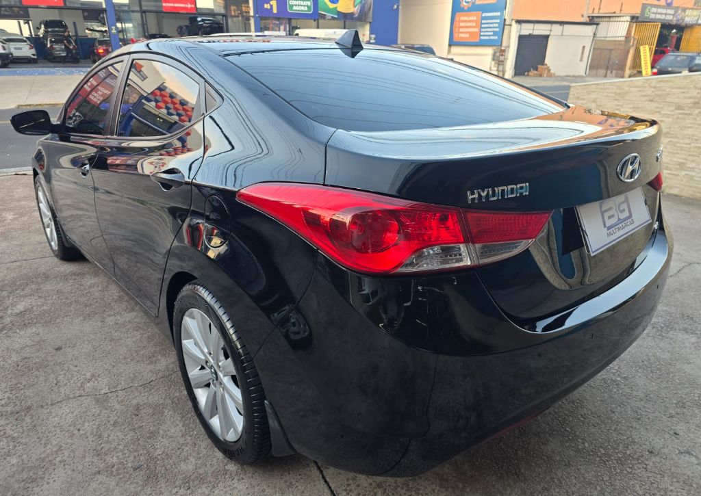 Elantra GLS 1.8 16V Aut.