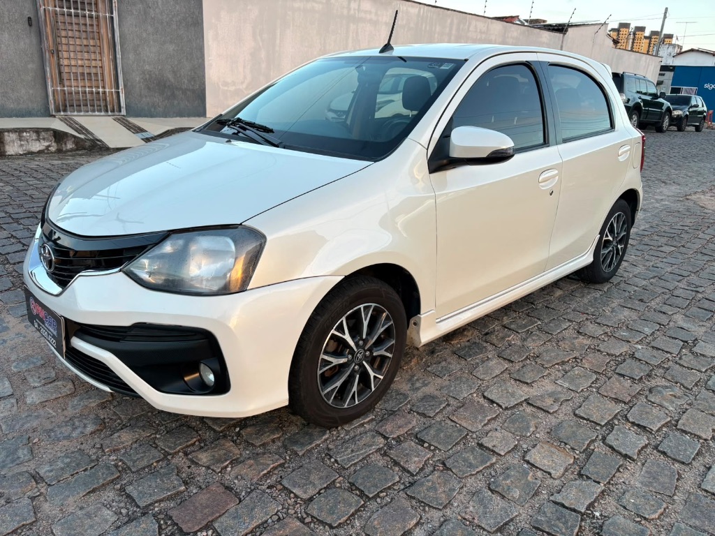 ETIOS PLATINUM 1.5 Flex 16V 4p Aut.