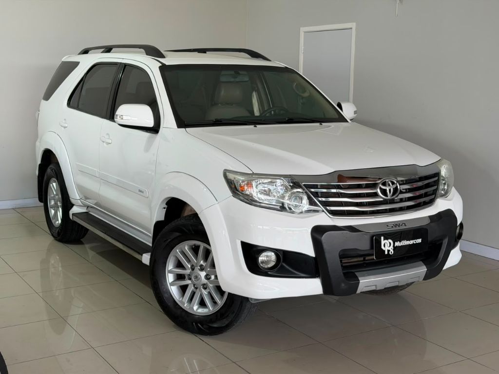 Hilux SW4 SR 4x2 2.7/ 2.7 Flex 16V Aut.