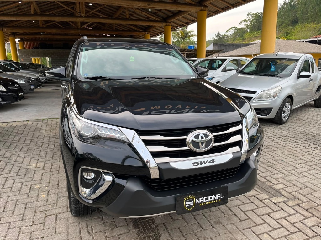 Hilux SW4 SRX Diamo. 4x4 2.8 TB Die Aut.