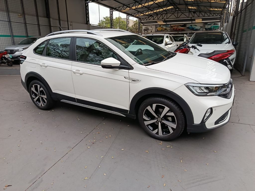 Nivus Highline 1.0 200 TSI Flex Aut.