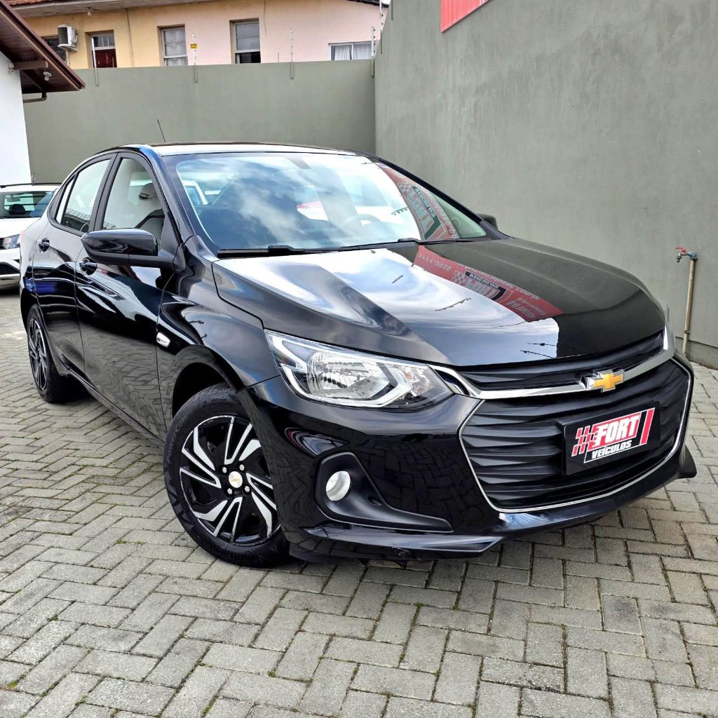 ONIX SEDAN Plus LT 1.0 12V Flex 4p Mec.