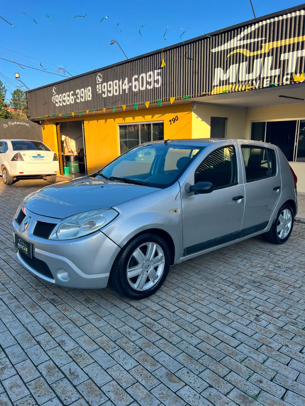 SANDERO Authentique Hi-Flex 1.0 16V 5p