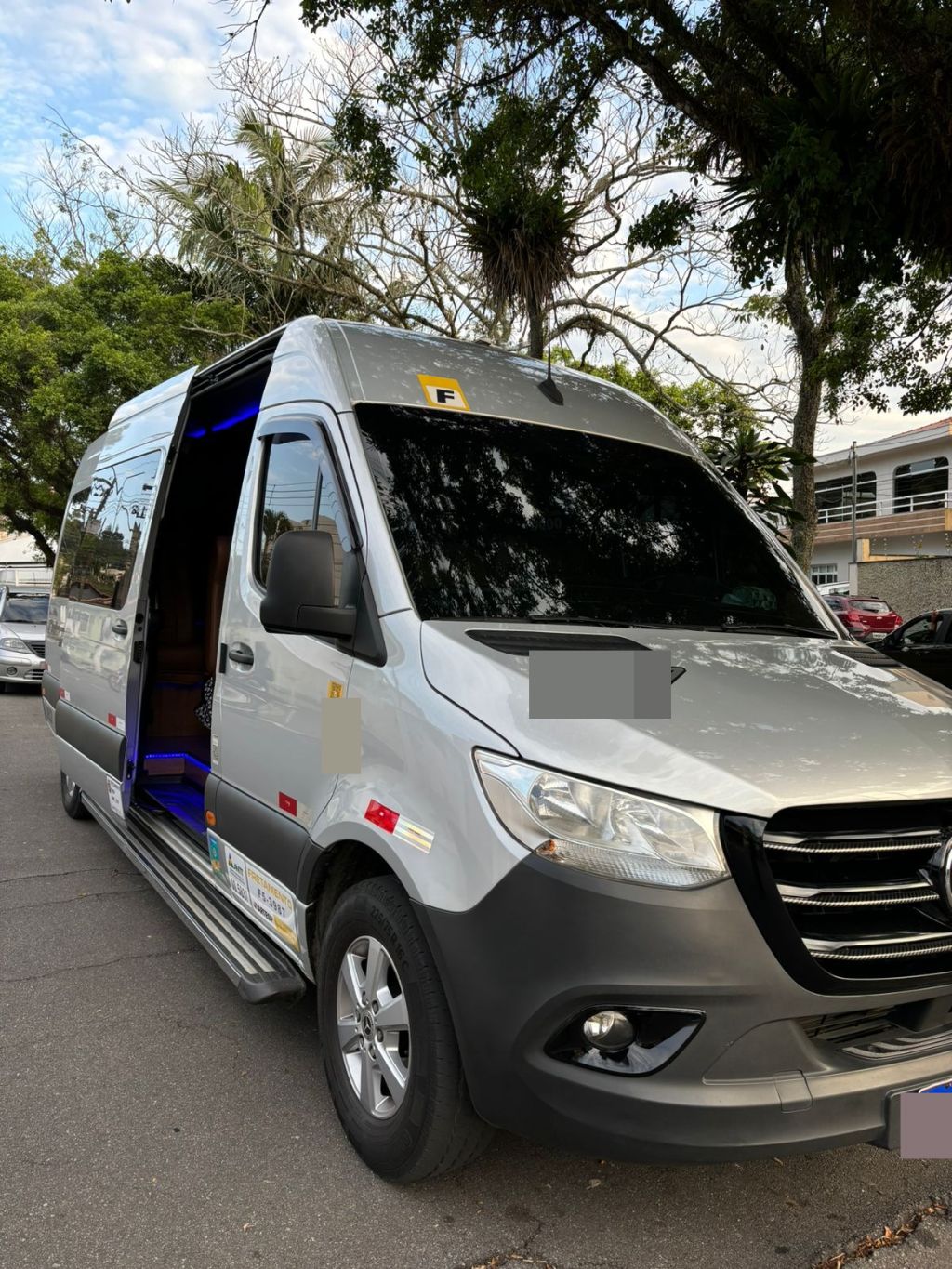 Van Executiva Sprinter 416 CDI 18 Lugares 2022 COD.414