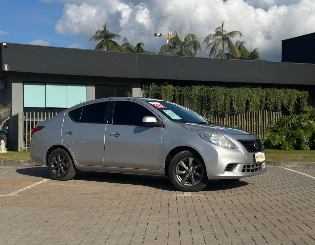 VERSA SL 1.6 16V Flex Fuel 4p Mec.