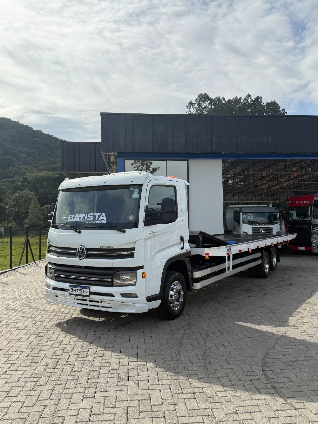  Vw 13-180 Delivery Prime 6x2 - Plataforma Machado de 8.5m