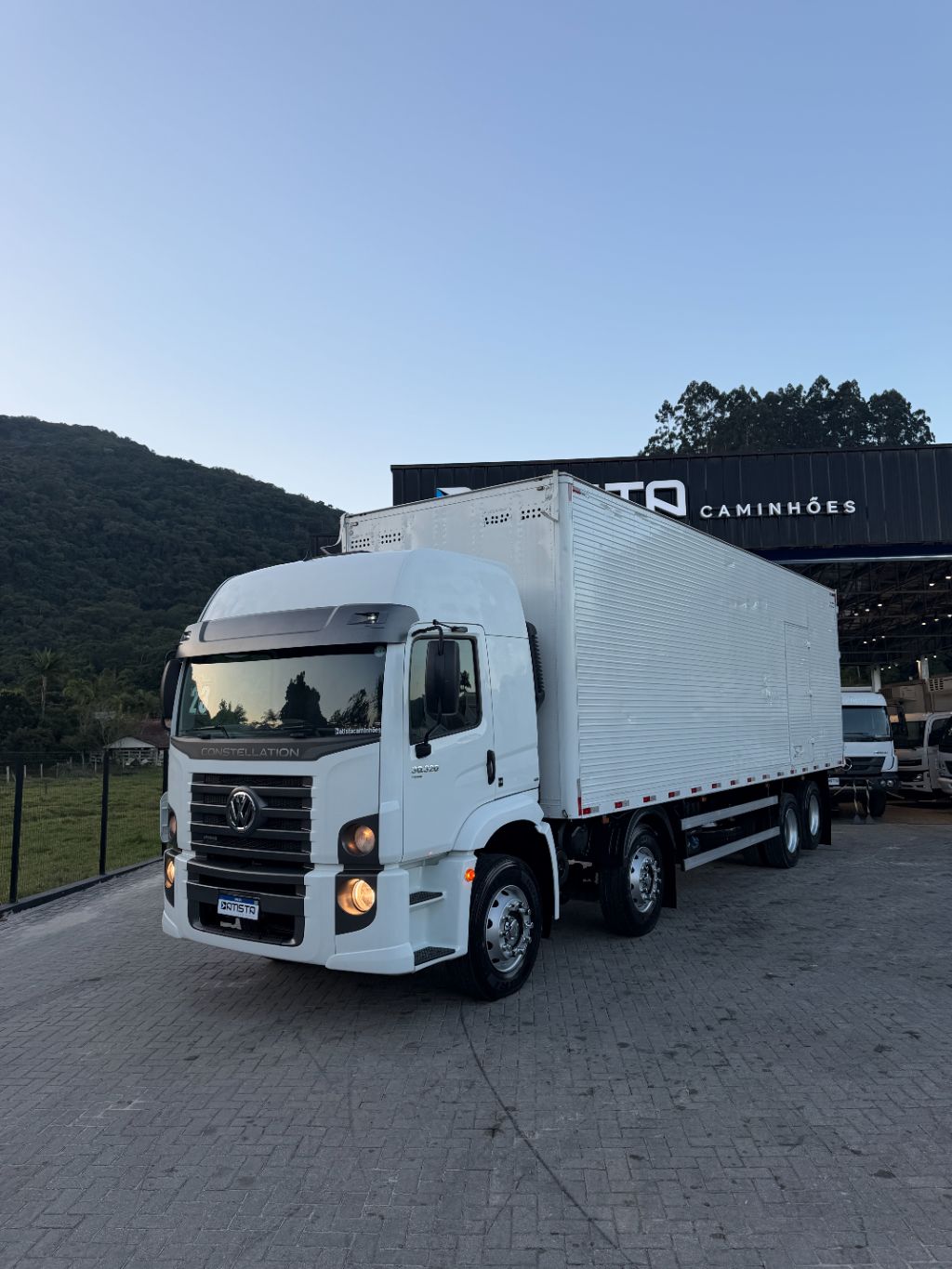 Vw 30-320 8x2 2023 - Chassi