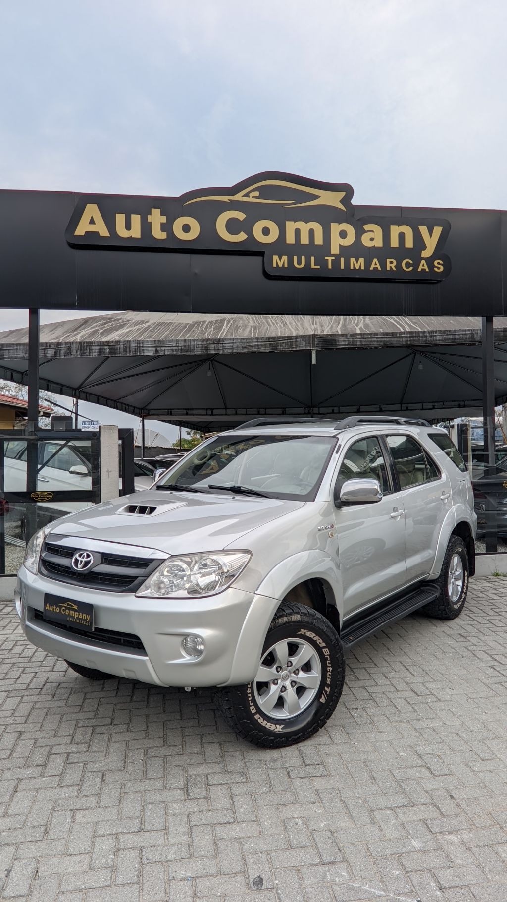 Hilux SW4 SRV D4-D 4x4 3.0 TDI Dies. Aut