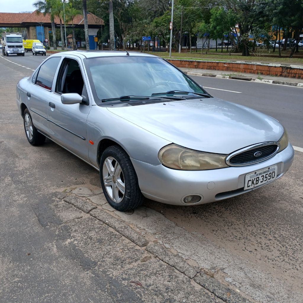 Mondeo CLX 2.0i 4p Aut
