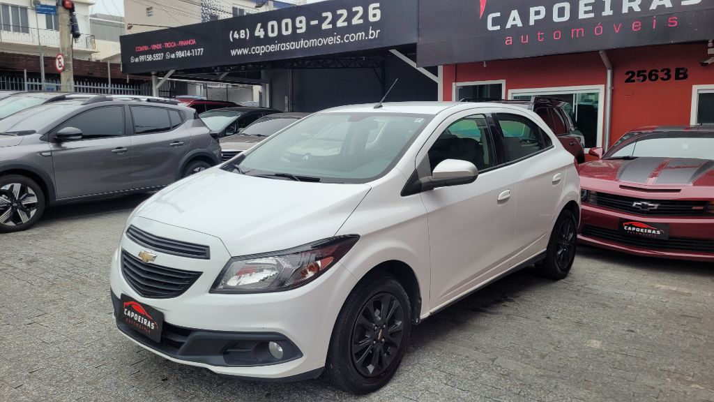 ONIX HATCH SELECAO 1.0 8V Flex 5p Mec.