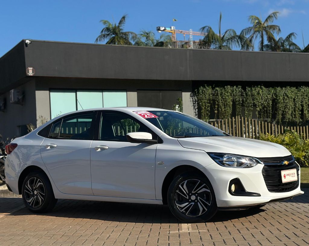 ONIX SEDAN Plus LT 1.0 12V Flex 4p Mec.