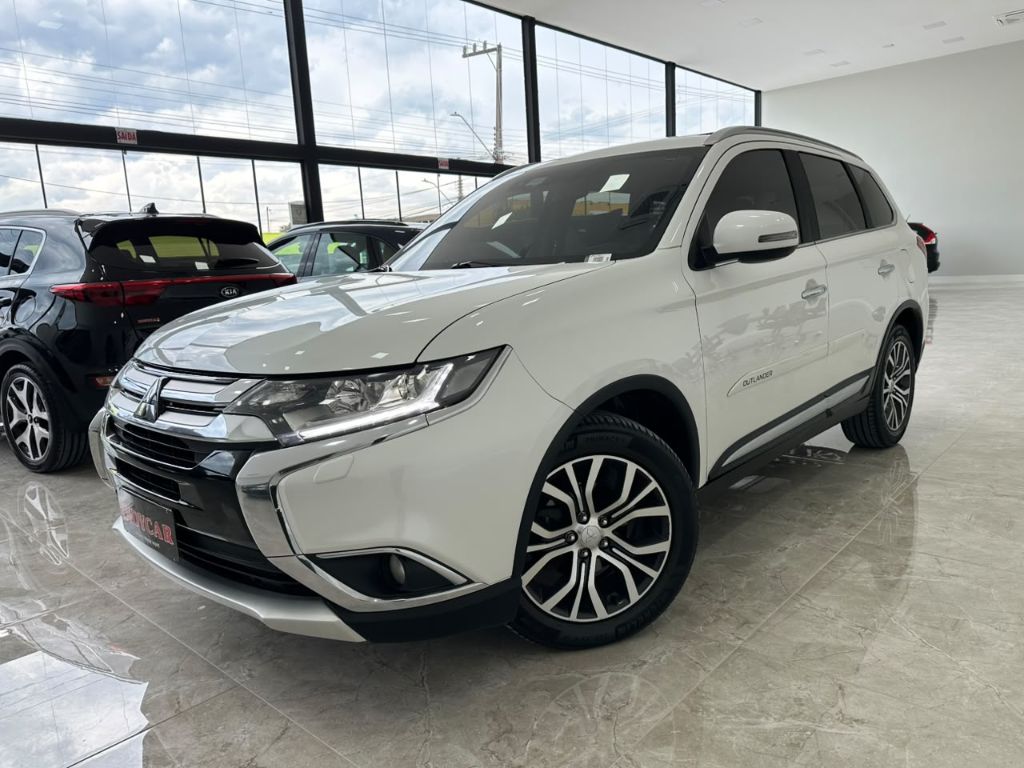OUTLANDER 2.2 165cv Diesel Aut.