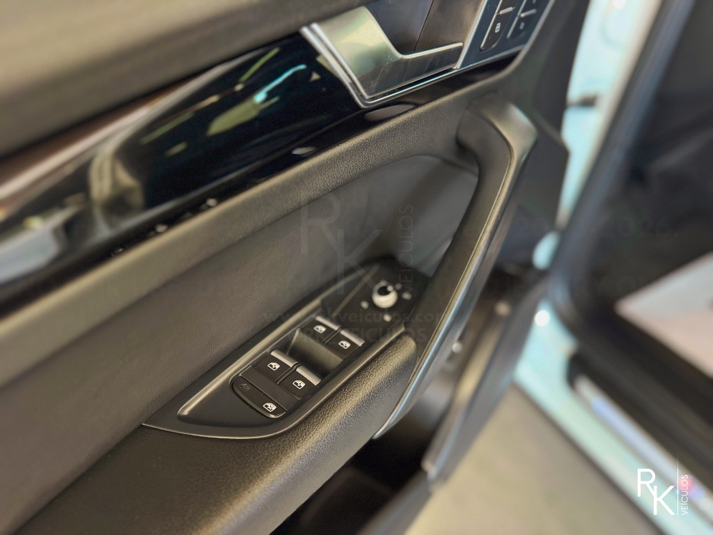 Q5 S-Line Black 2.0 TFSI Quat. S-Tronic