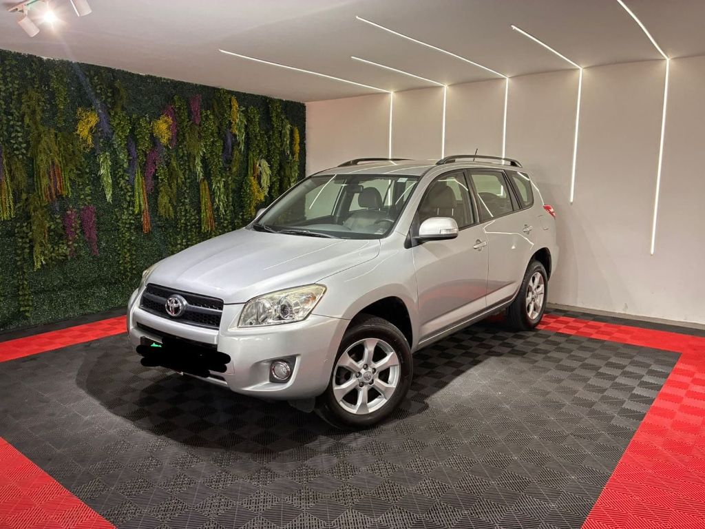 RAV4 2.4 4x2 16V 170cv Aut.