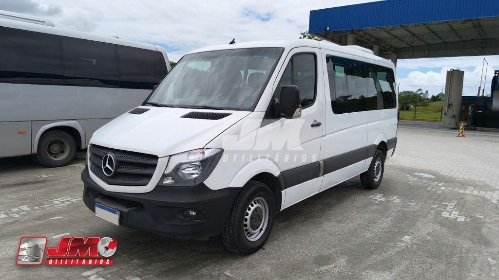 Van Sprinter CDI 415 Teto Baixo ano 2019 a venda COD.443