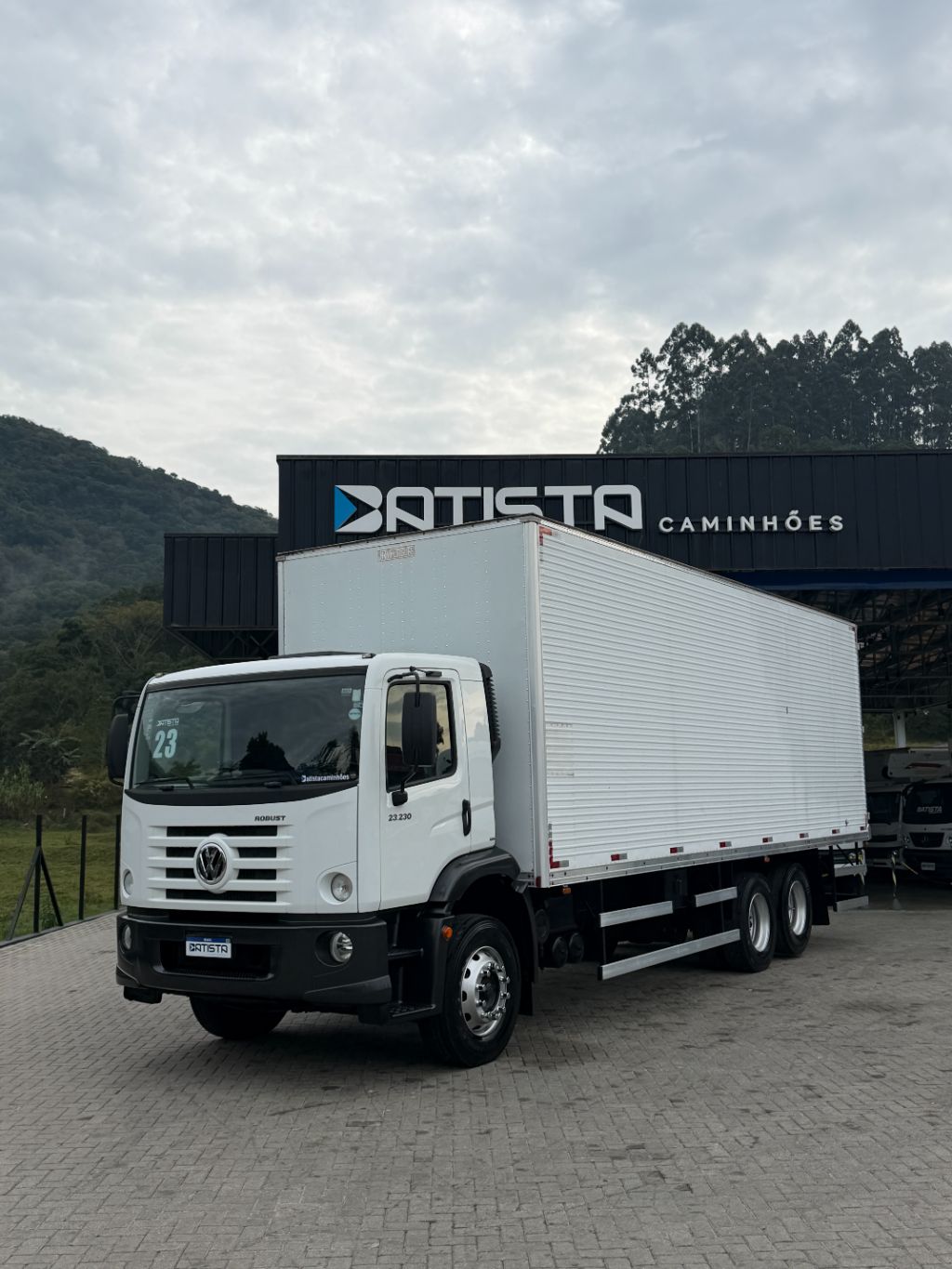 Vw 23-230 Robust - Bau JRVfurgoes de 8.5m