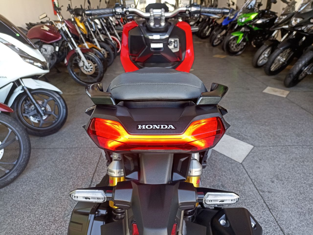 ADV 150