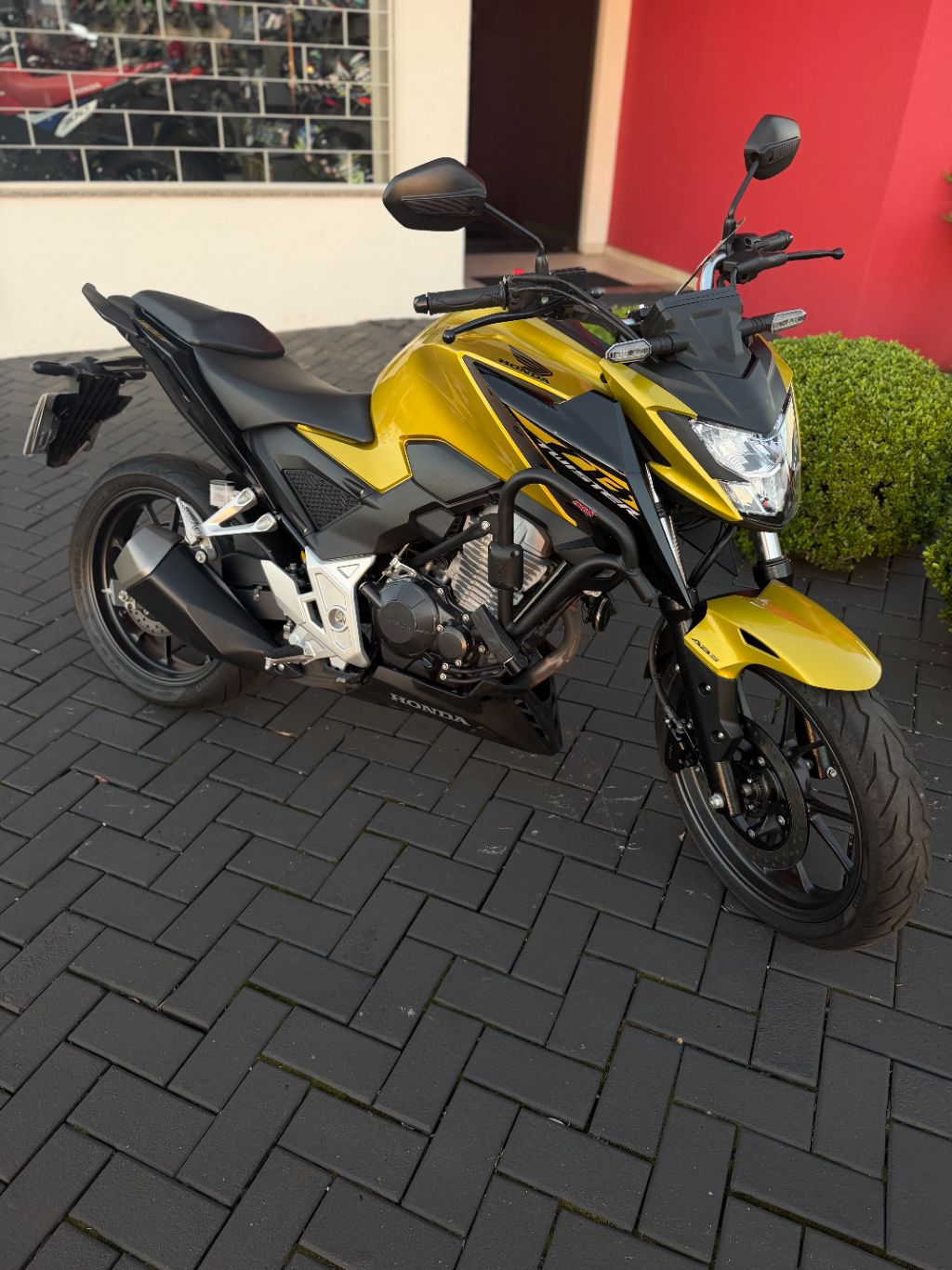 CB 300F Twister Flex