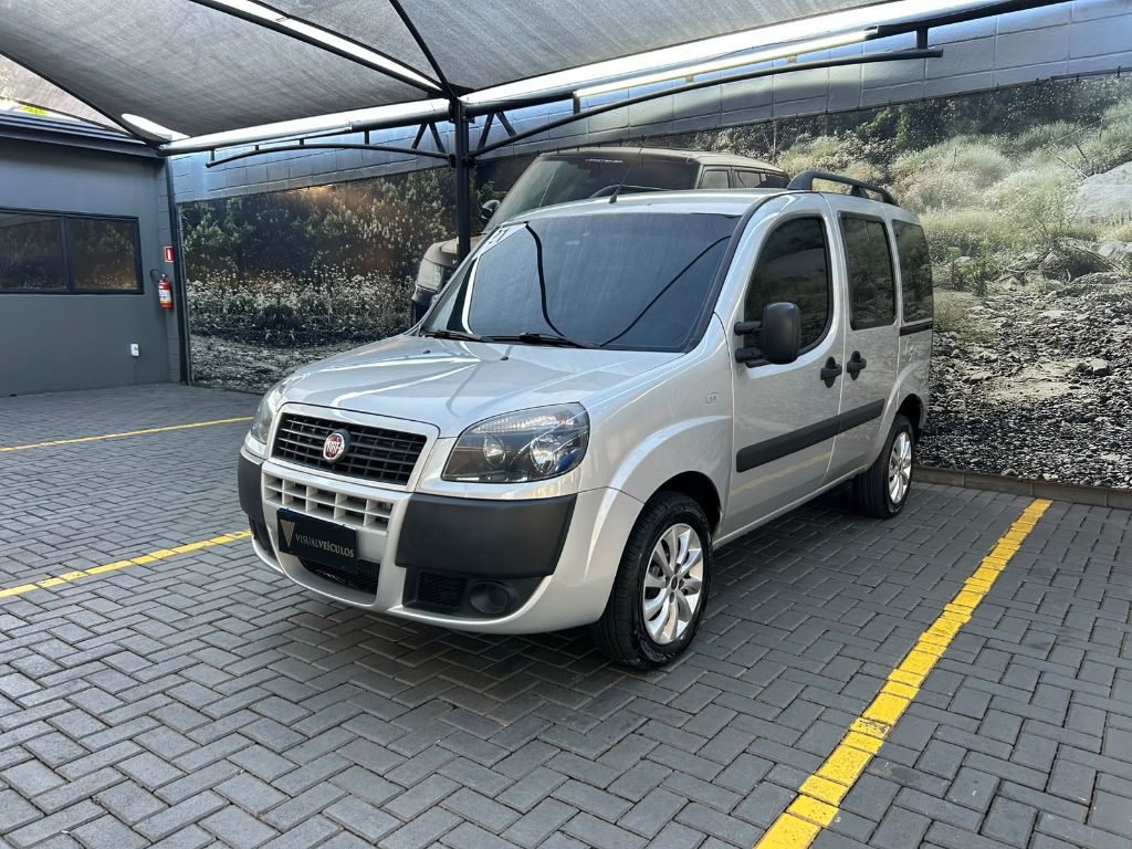 Doblo ESSENCE 1.8 Flex 16V 5p
